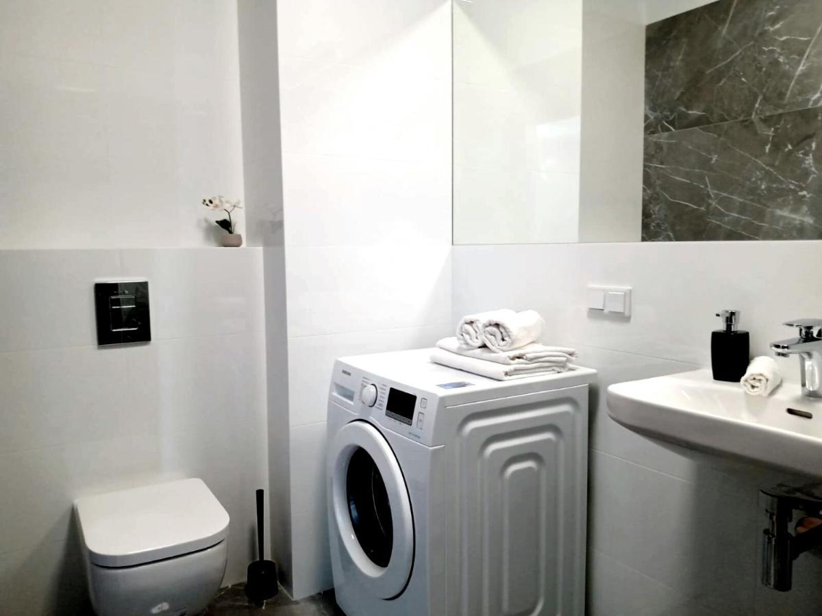 Cozy Apartment In Wilanow 바르샤바 외부 사진